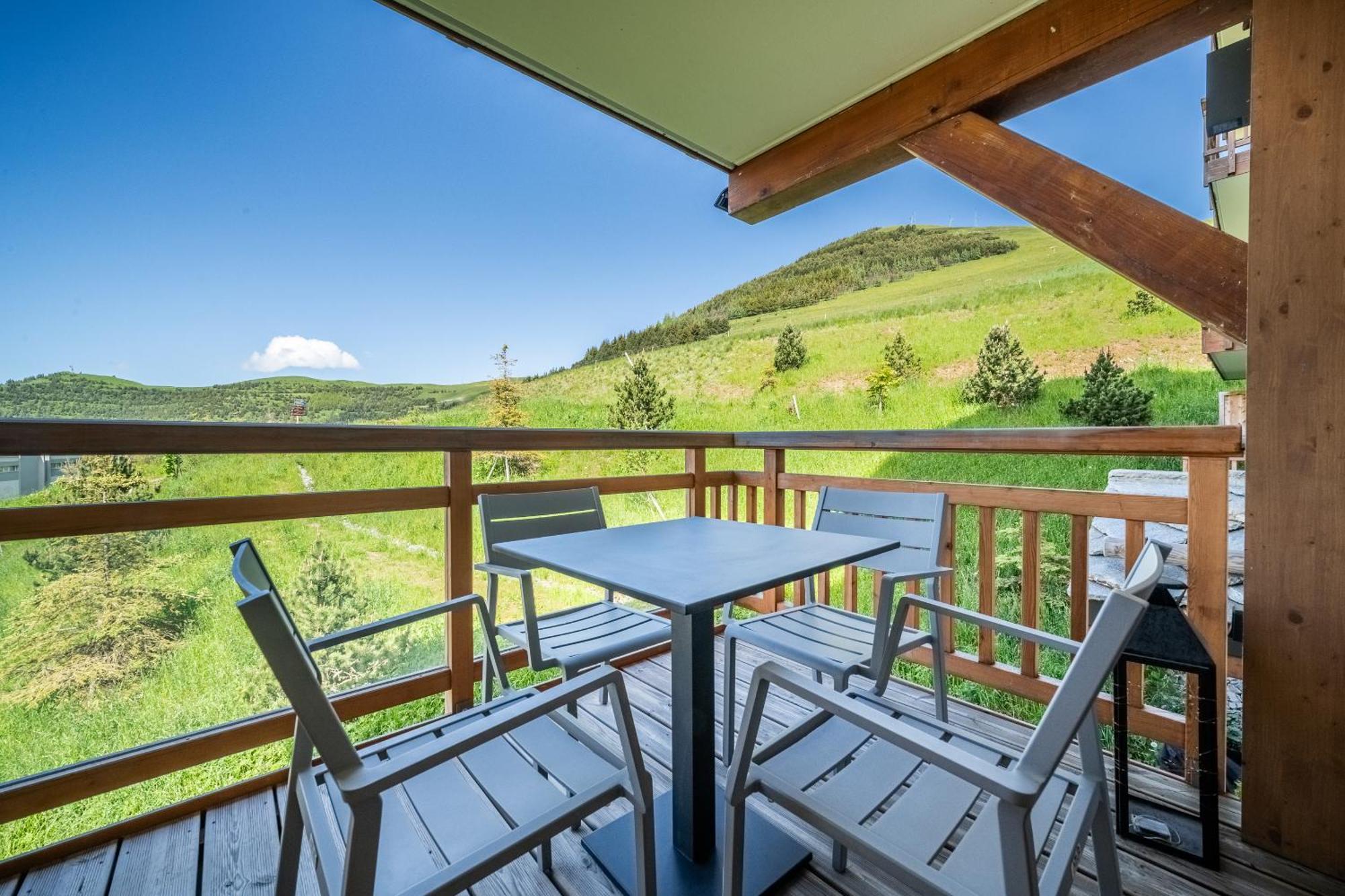 Residence Hameau De Clotaire Alpe D'Huez - By Emerald Stay Экстерьер фото