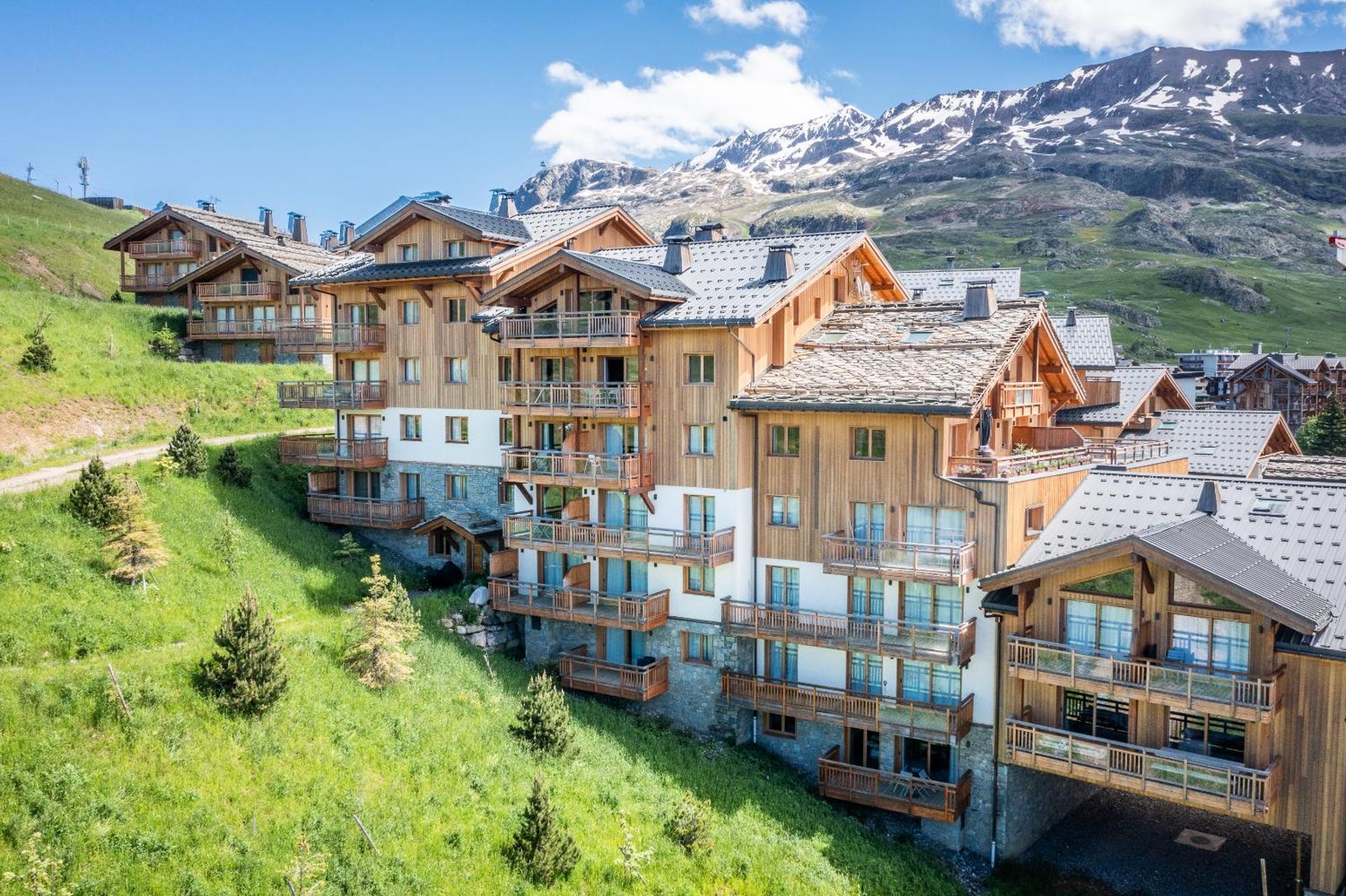 Residence Hameau De Clotaire Alpe D'Huez - By Emerald Stay Экстерьер фото